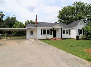 208 Hilltop Ln, Clover, SC 29710