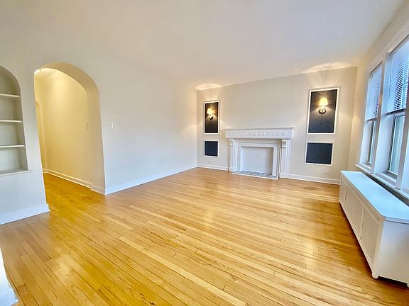 3rd image of 1630 W Lunt Ave #2B
