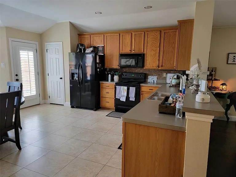 3001 Eastwood Dr — Photo 7