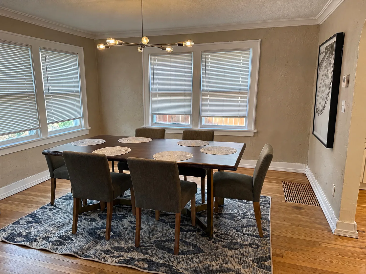 3 bed, 1812 sqft, $4,000 — Photo 3