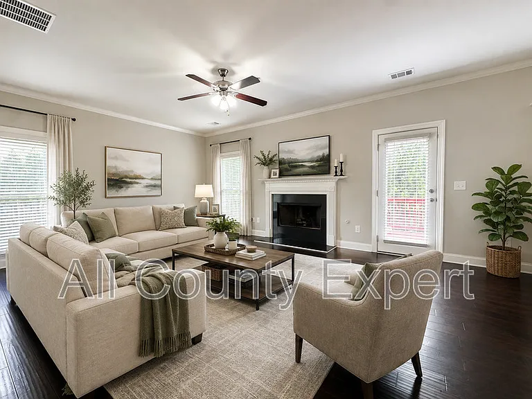 1674 Fairview Dr — Photo 3