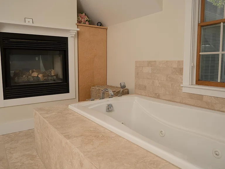 17 Strawberry Hill Rd — Photo 8