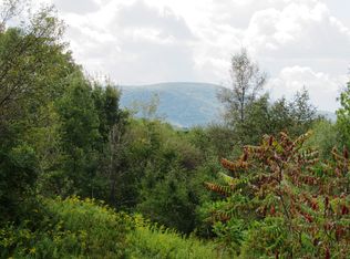 2 Silvermine Ln, West Stockbridge, MA 01266