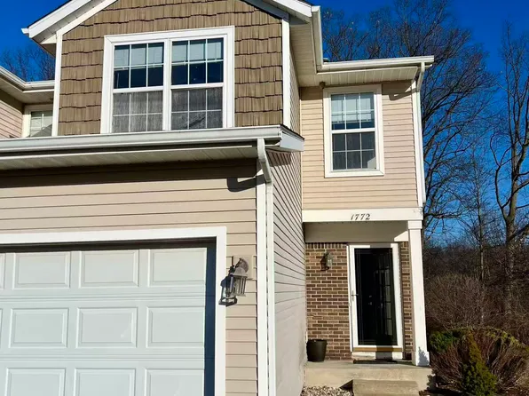 1772 Park Trl NE, Grand Rapids, MI