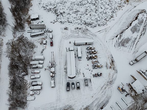 3rd image of 3400 Court St Lot 5