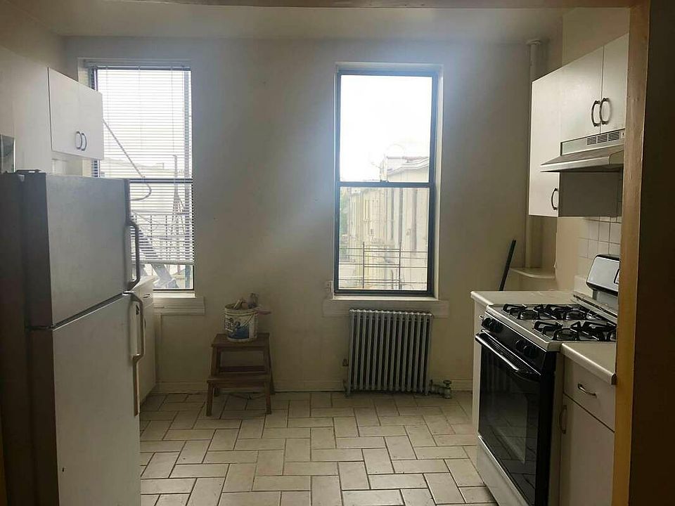 1st image of 1912 8th Ave #2F