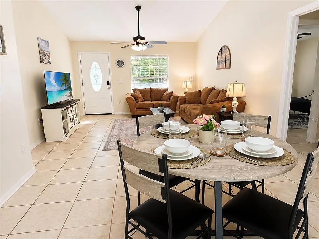 2 bed, 2.0 bath, 1442 sqft, $2,000 — Photo 4