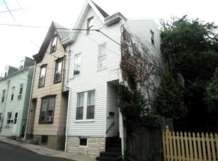 208 W Arch St, Pottsville, PA 17901