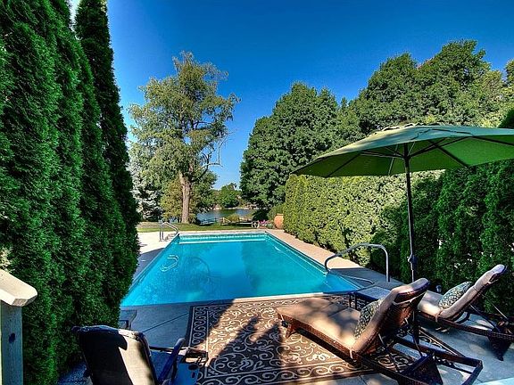3rd image of 502 Wexford Ct