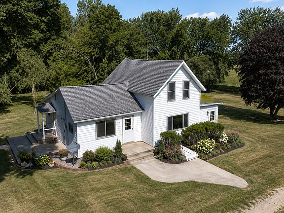 2nd image of 2668 County Road 78 SE