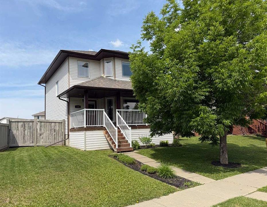 1st image of 158 SE Pinnacle Dr