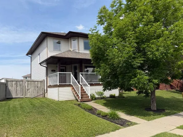 158 SE Pinnacle Dr, Grande Prairie, AB T8W 2Z3