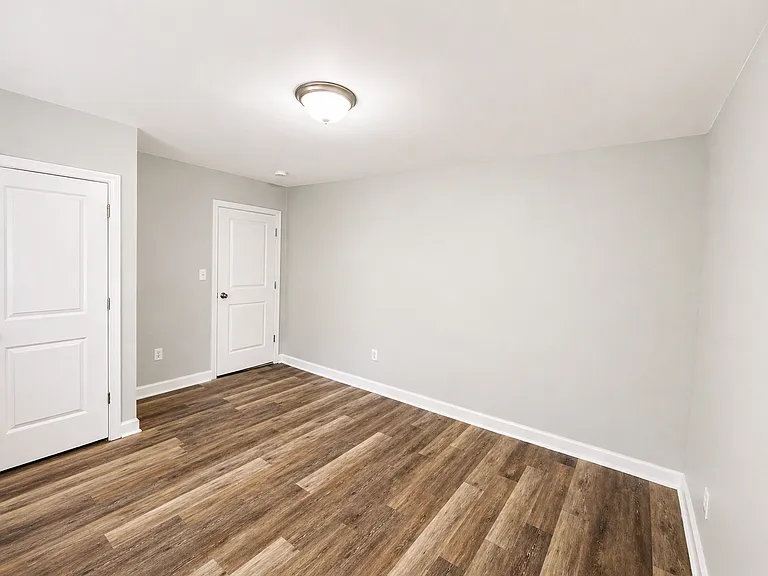 214-218 W Market St #BASEMENT — Photo 7