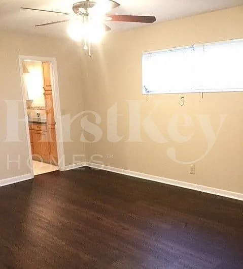 4317 Honeysuckle Ave — Photo 8
