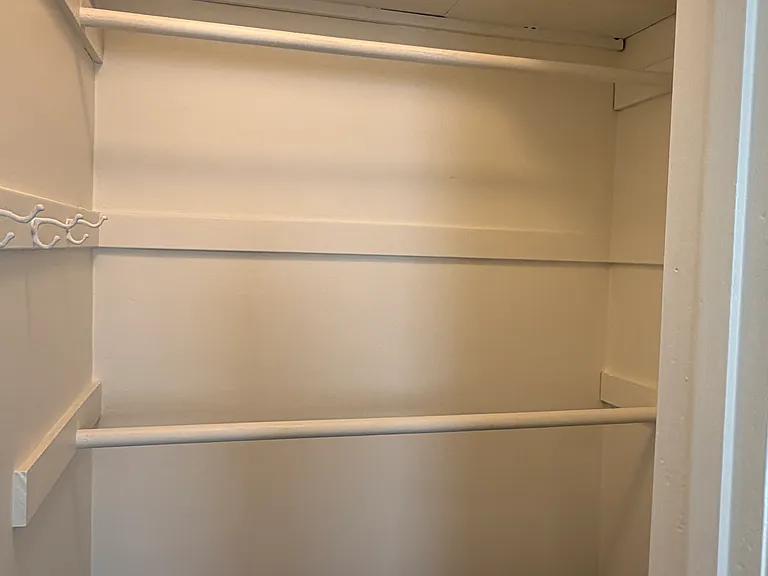 163 N La Peer Dr #C — Photo 20