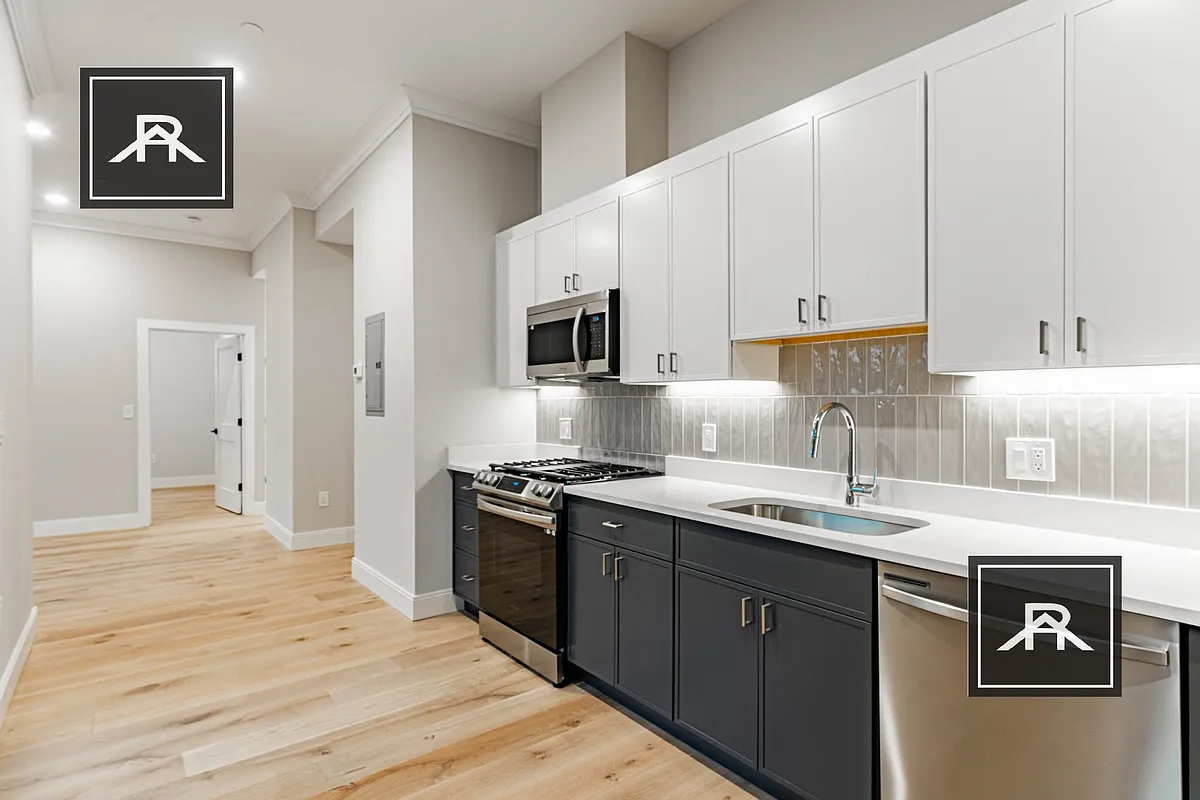 Building Photo - 159 Everett St #201