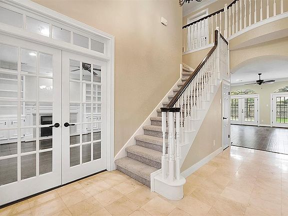 2nd image of 3210 High Valley Dr