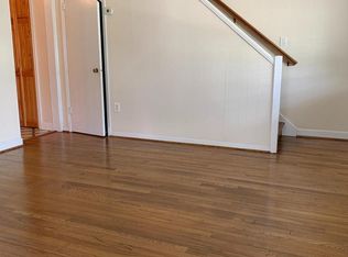 851 S Harrison St, Arlington, VA 22204