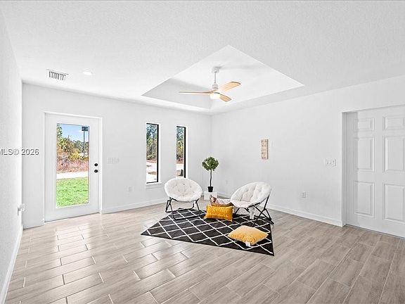5th image of 906 Capetown Ave