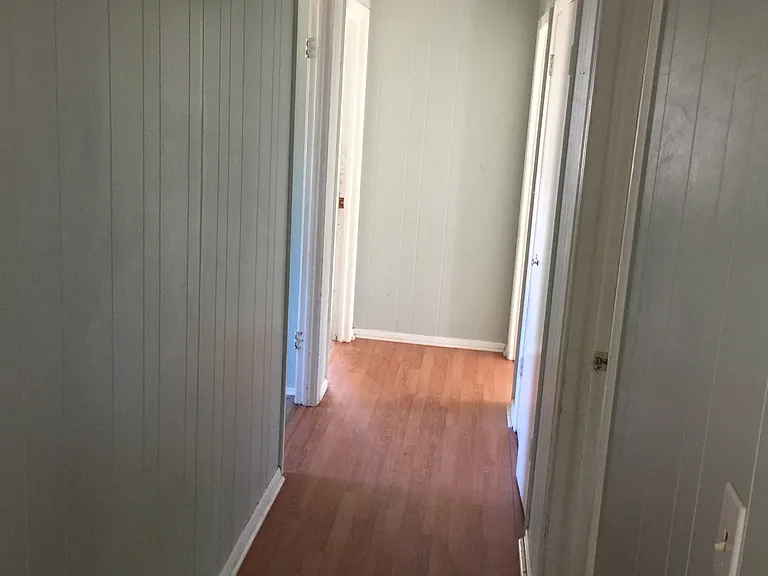 110 Perry St — Photo 4