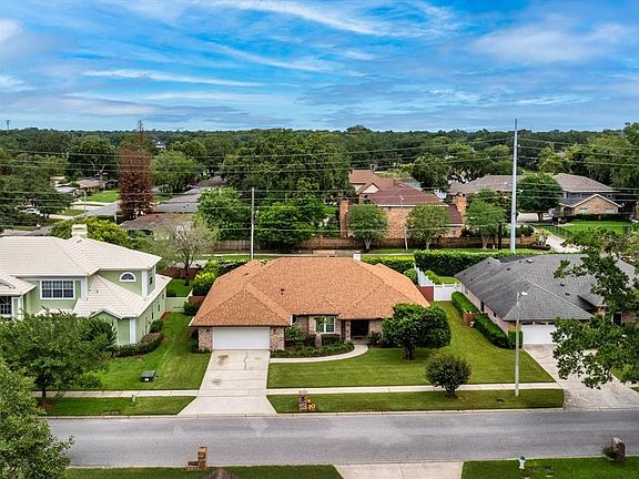 2nd image of 4025 Conway Place Cir