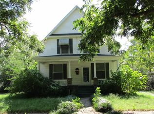 205 E 4th St, Claremore, OK 74017
