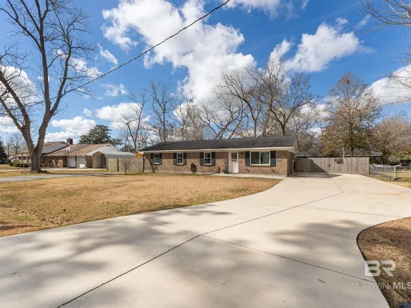 21795 4th St, Silverhill, AL 36576