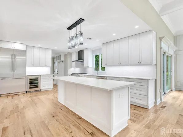 737 Wingate Dr, Bridgewater, NJ 08807