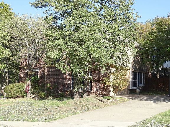 2nd image of 8550 Kensington Ct