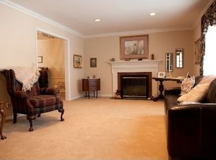 77 Mary Ann Ln, Wyckoff, NJ 07481