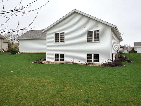 2nd image of 484 Dahl Dr