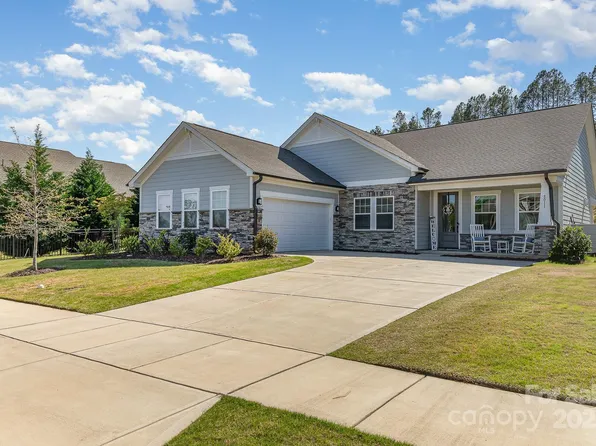 8011 Green Heron Ct, Belmont, NC 28012