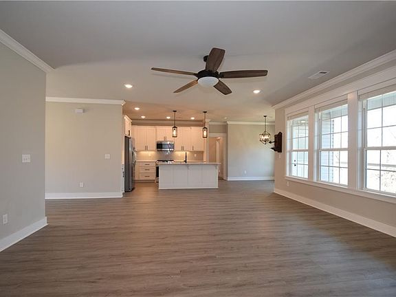 4th image of 42 Tummell Dr