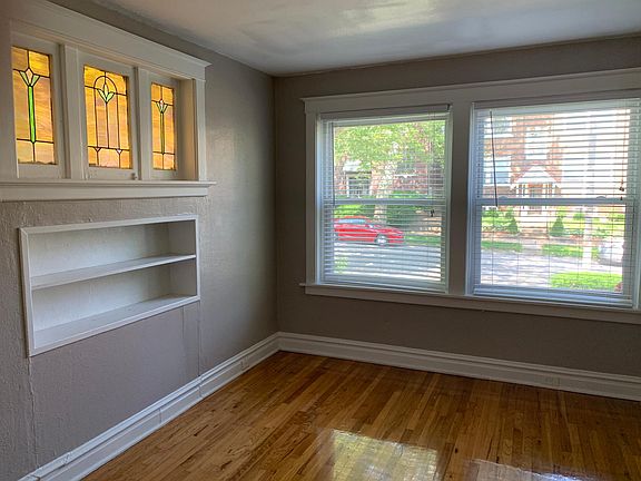 4th image of 1112 Louisville Ave APT 1S