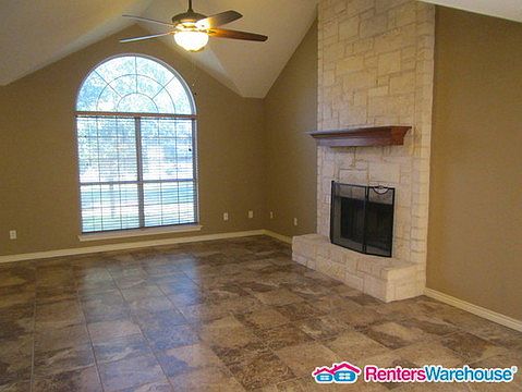 4th image of 107 N Hill Cir