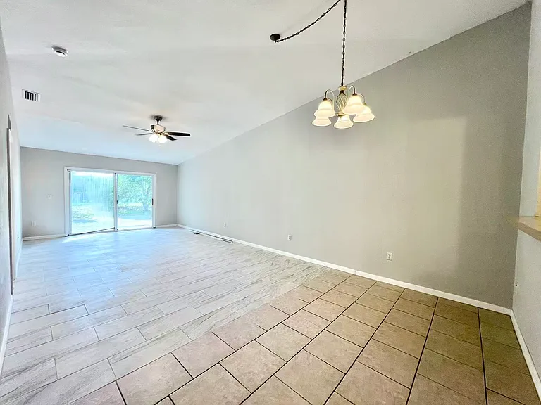 4395 Sherwood Forest Dr — Photo 10