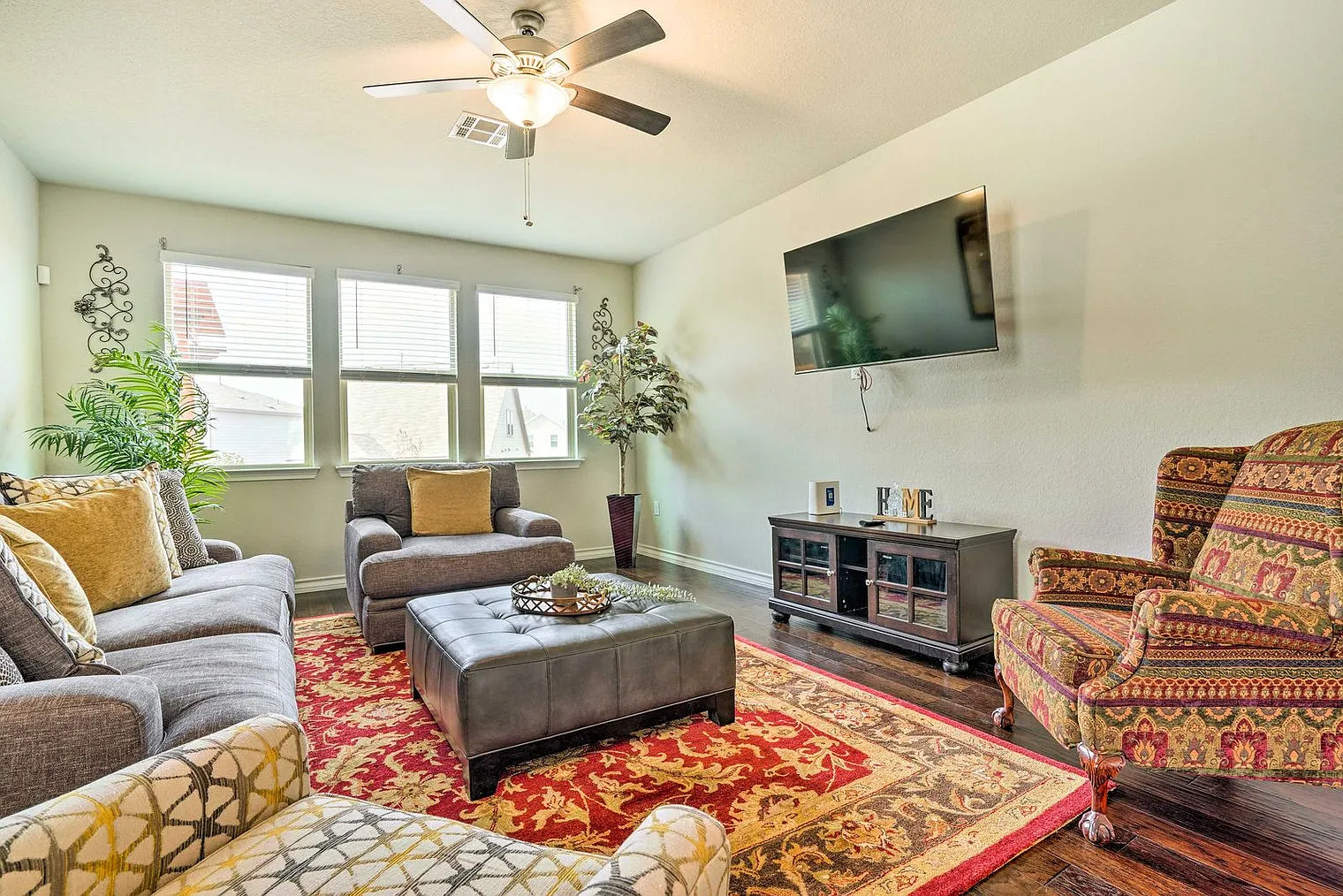 5 bed, 3.0 bath, 2992 sqft, $4,741 — Photo 1