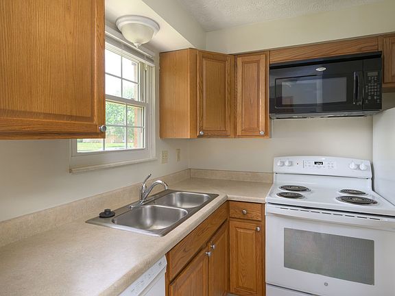 3rd image of 1832 1st St NE #232-D