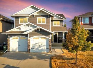 60 S Thompson Cres, Red Deer, AB T4P 0S1