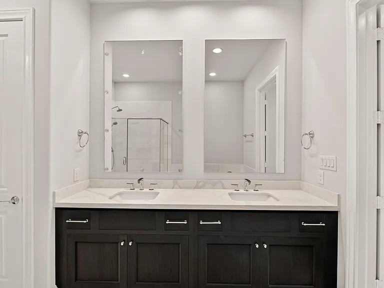 8711 Oak Kolbe Ln — Photo 35