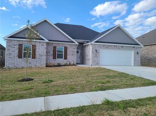 881 Petit Jean, Prairie Grove, AR 72753