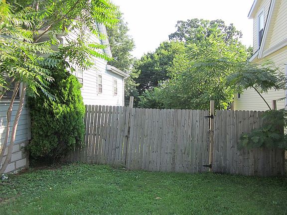 2nd image of 427 Breckenridge St