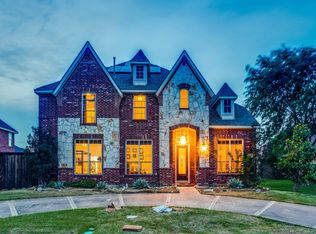 1613 Skyline Dr, Garland, TX 75043