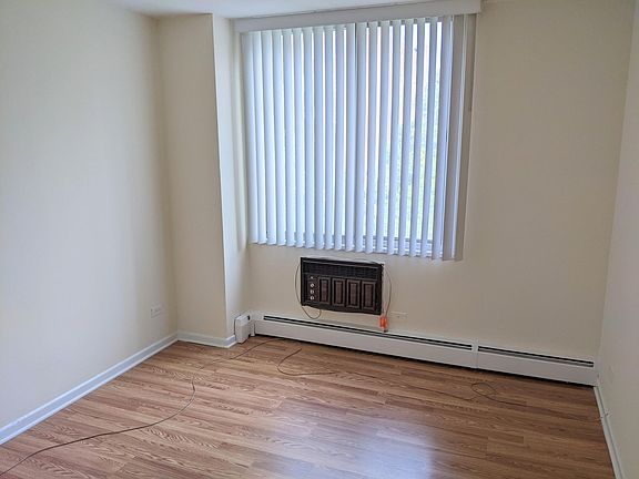 5th image of 1612 Hinman Ave #4A