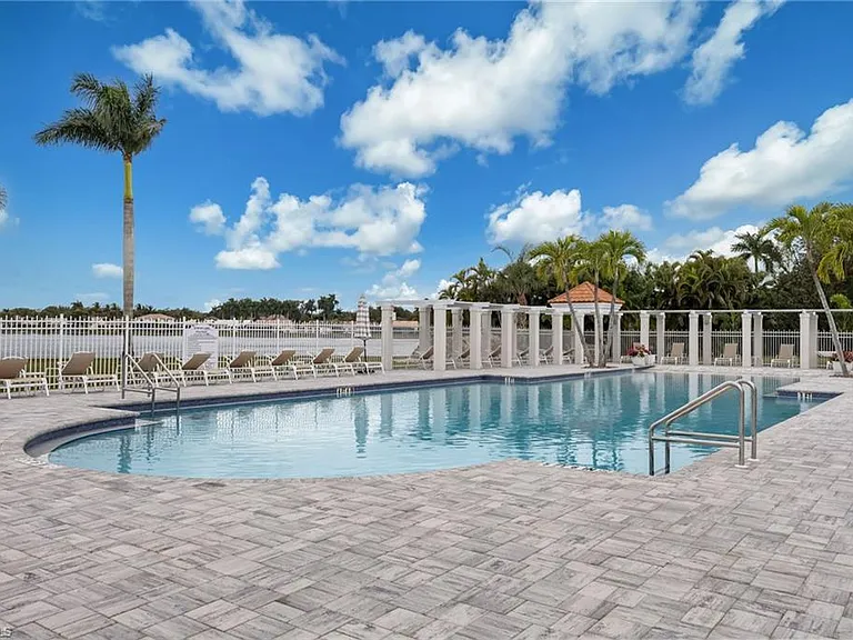 7546 Mill Pond Cir — Photo 25