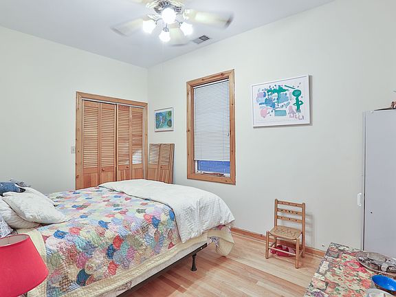 5th image of 1625 N Campbell Ave #2F