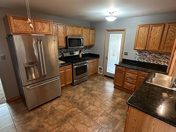 4th image of 6450 W 93rd Pl