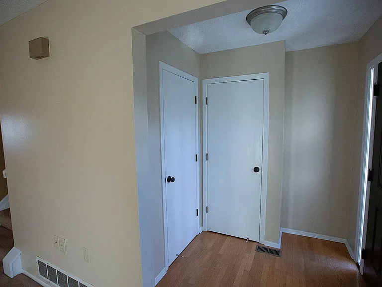 1264 Michigan Ave — Photo 3