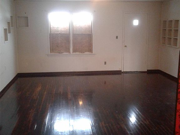 3rd image of 10391 Littlefield Ave