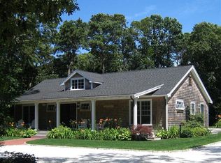 21 Panola Ave, Oak Bluffs, MA 02557